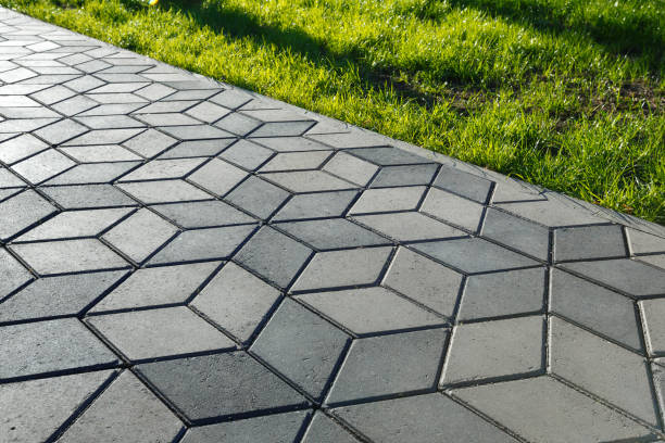 Best Driveway Pavers Contractor  in Wlowbrook, IL