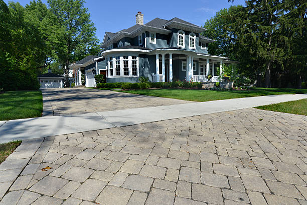 Best Residential Driveway Paver Services  in Wlowbrook, IL